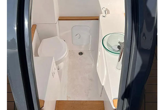 Aura-boat-2026-Seaholics-3